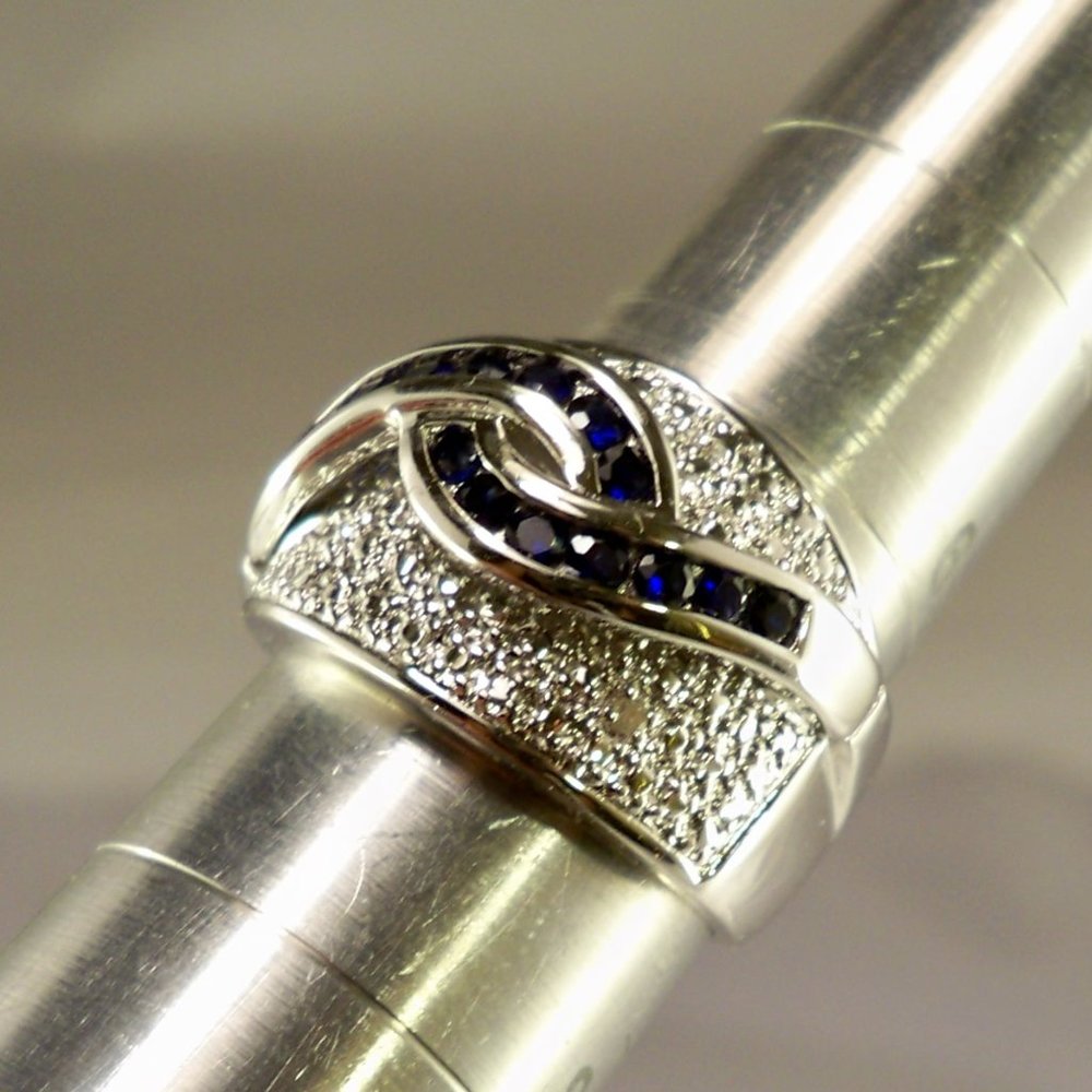 NEW Victoria Wieck Deep Blue Cubic Zirconias Silver Ring